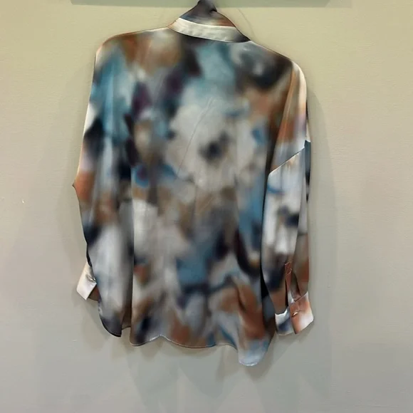 Zara watercolor satin effect top! Sz L - Picture 6 of 6